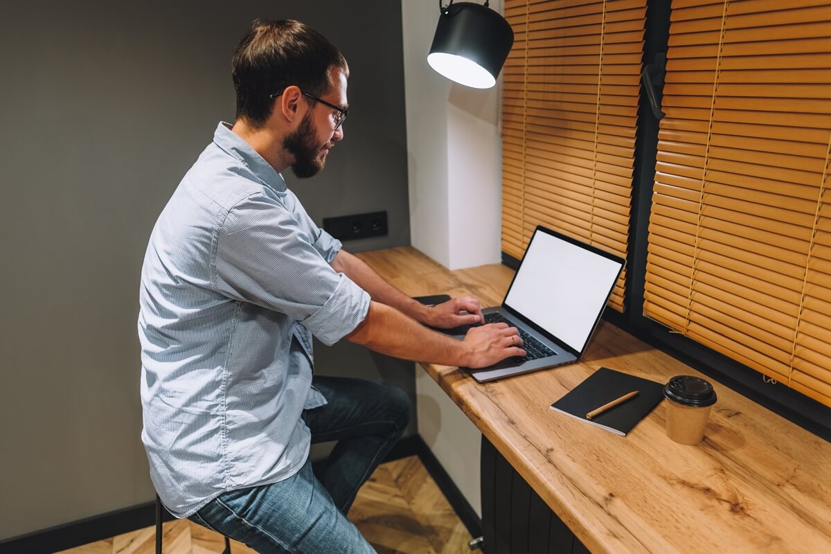 لماذا يجب عليك تحويل خدمتك إلى منتج؟